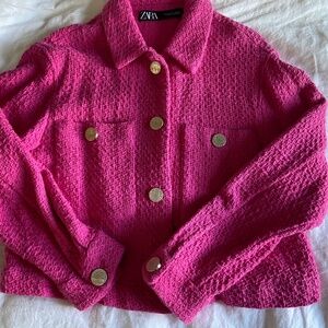 Pink cropped blazer with gold buttons